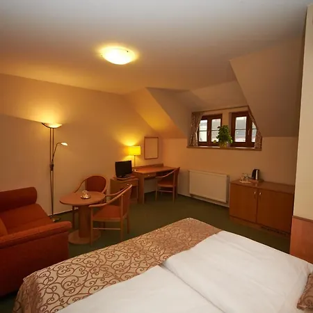 Guest house Hotel Bily Jednorozec 4*